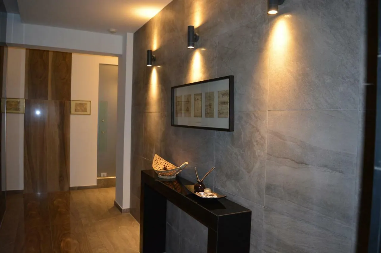 P.L Hermes Studios & Apartments Lárnaka
