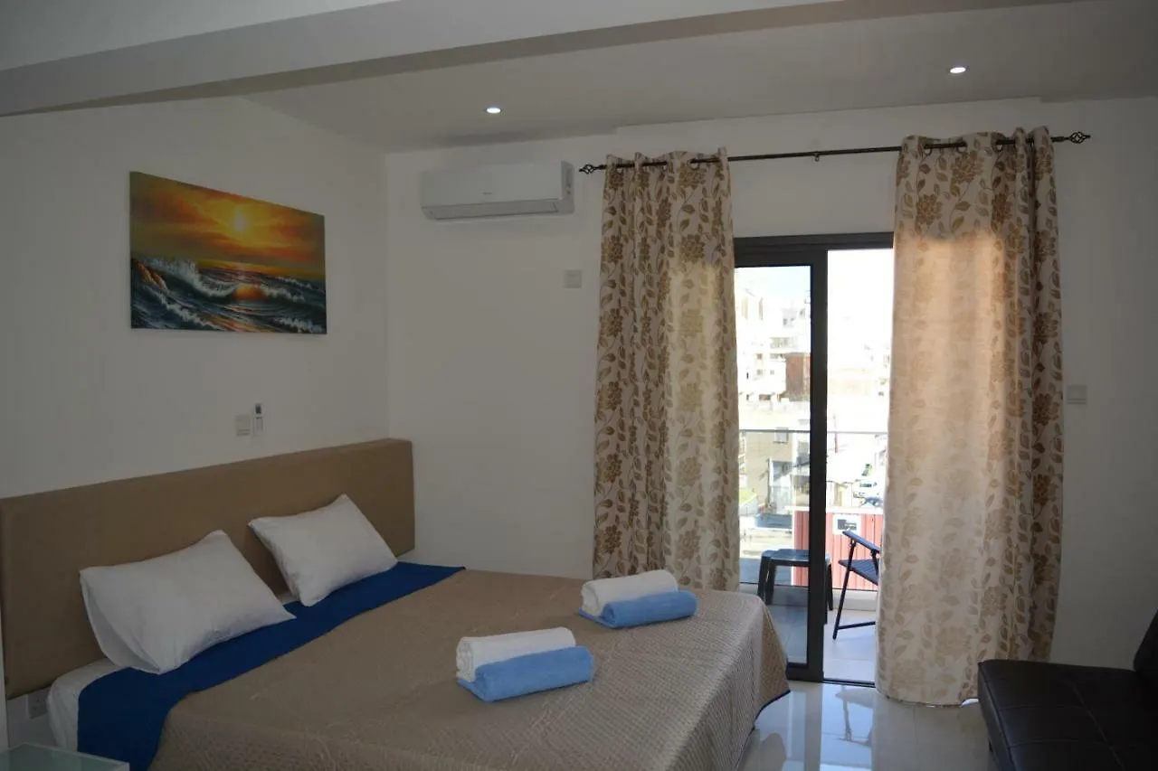 P.L Hermes Studios & Apartments Lárnaka