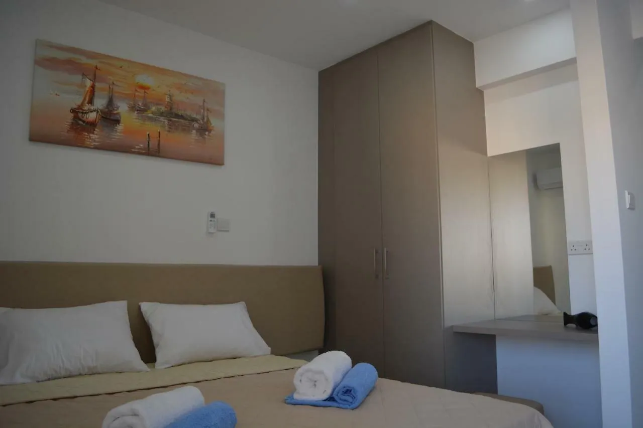 P.L Hermes Studios & Apartments Lárnaka