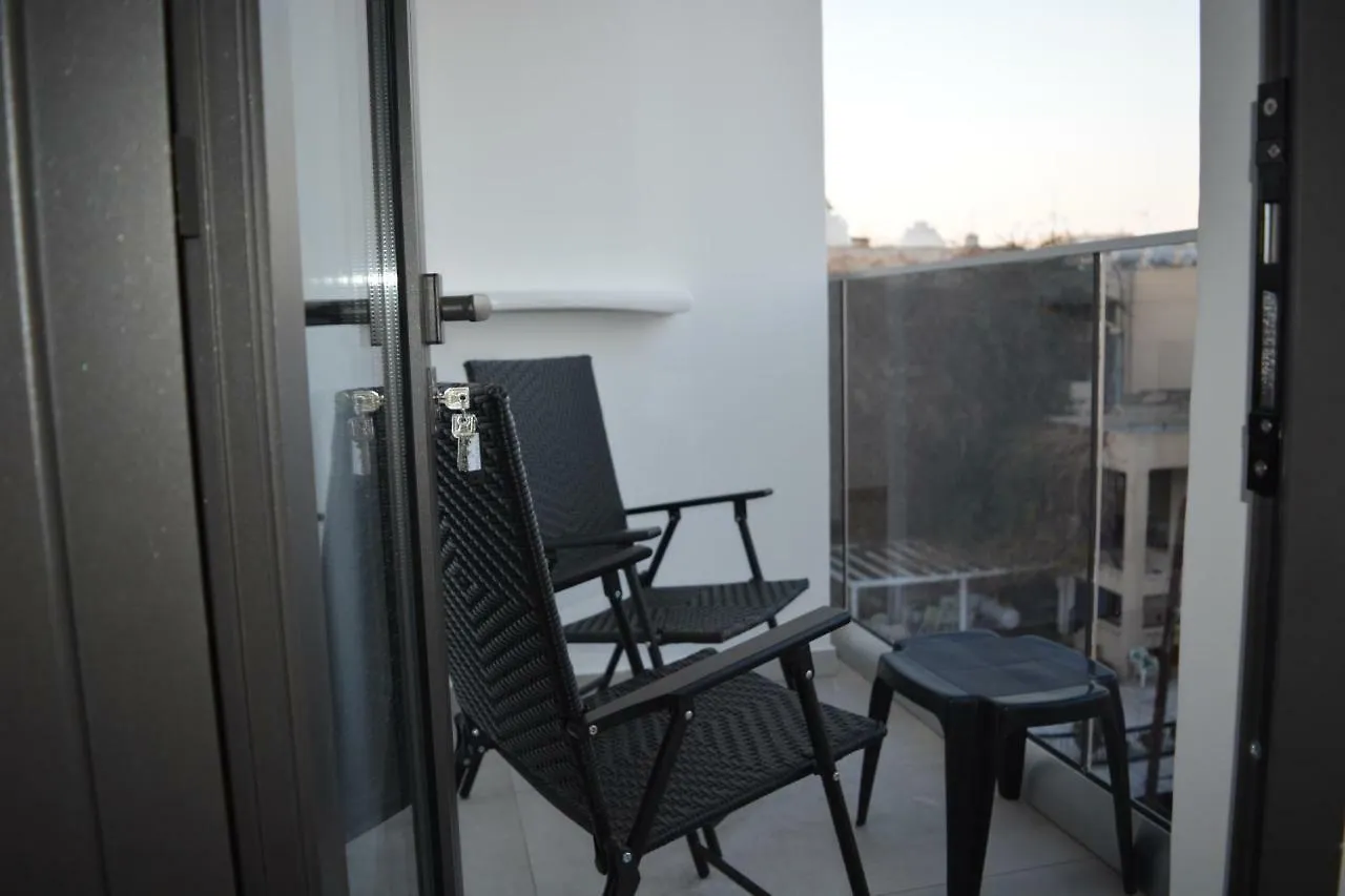 P.L Hermes Studios & Apartments Lárnaka